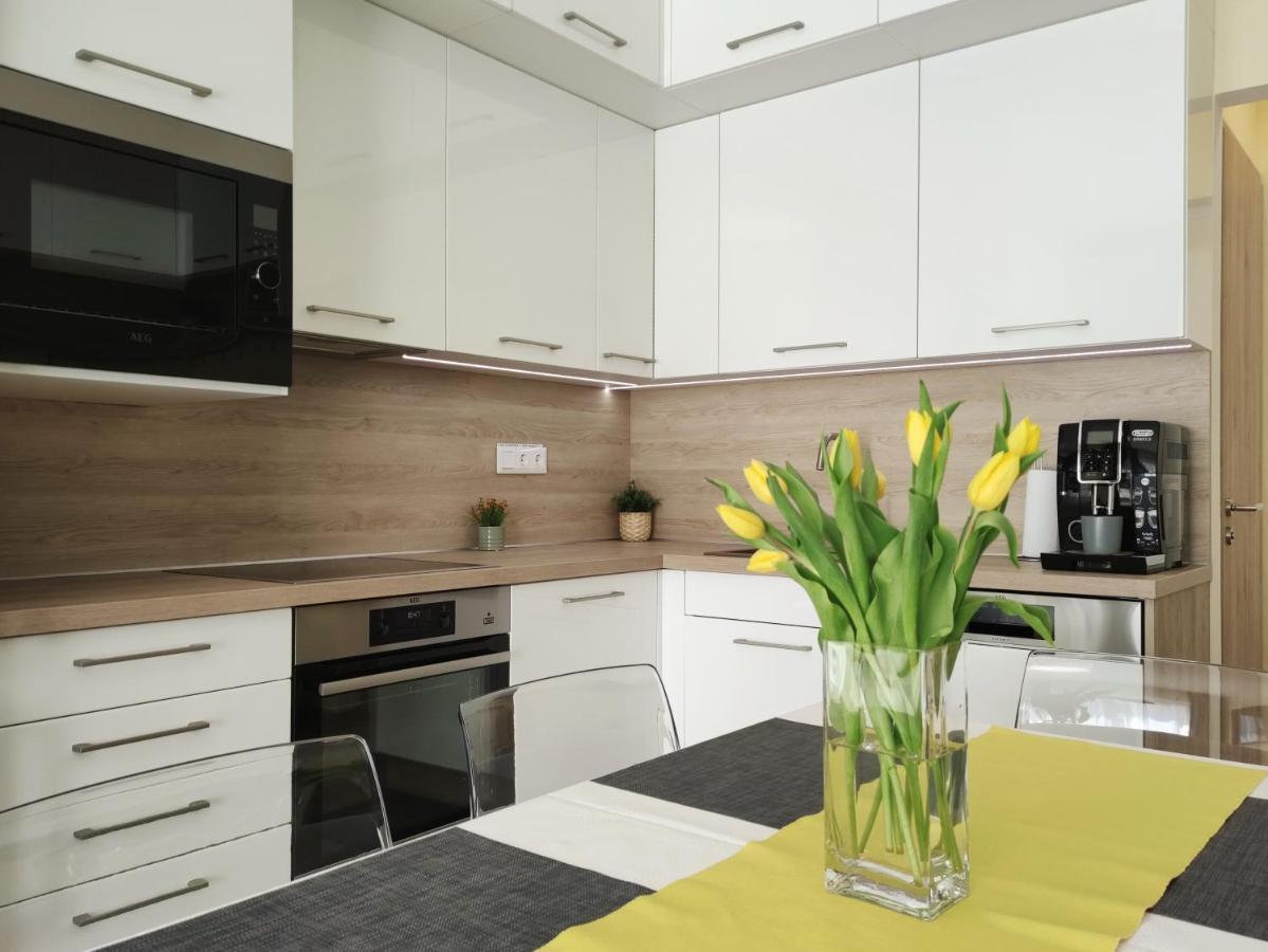 Nest2 Apartments Keszthely Buitenkant foto