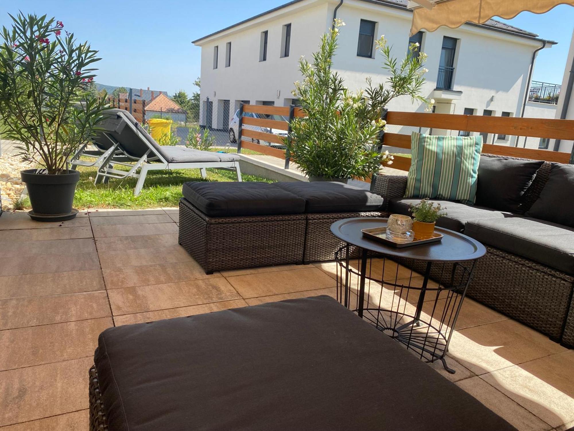 Nest2 Apartments Keszthely Buitenkant foto